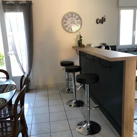 Dom wakacyjny “les Reflets De La Charente” Condac