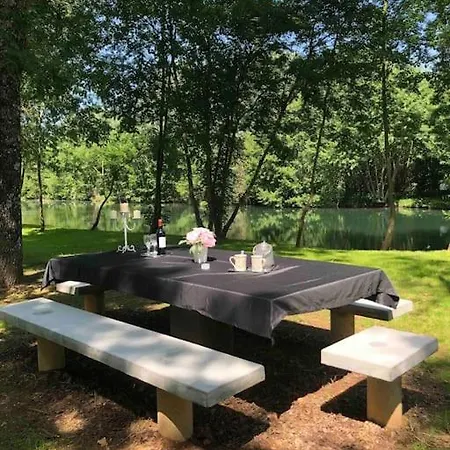 “les Reflets De La Charente” Dom wakacyjny