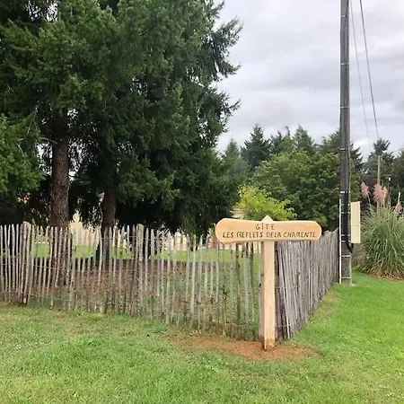 “les Reflets De La Charente” *